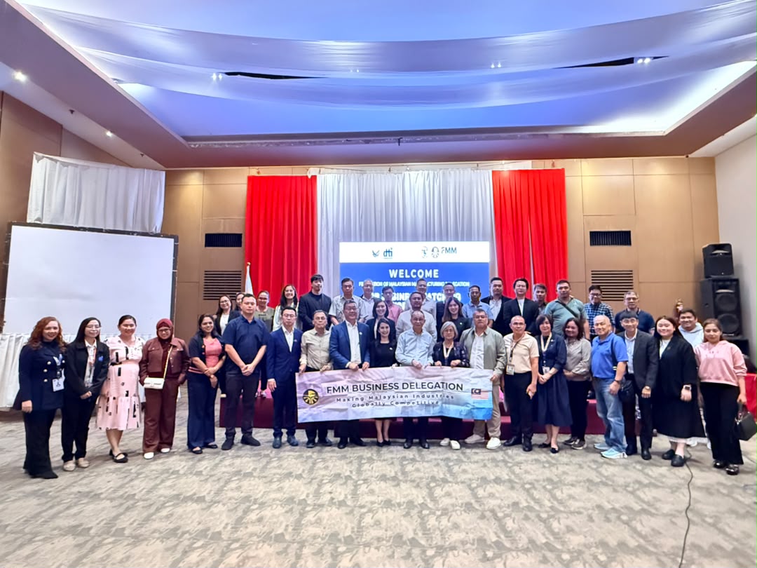 B2B - GROUP PHOTO 4.jpg